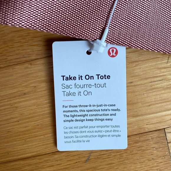NWT Lululemon Take it on Tote - Picture 4 of 9